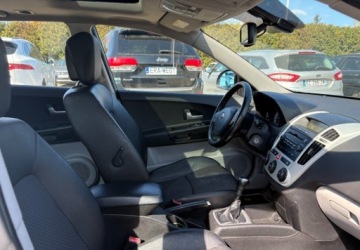 Kia Ceed I SW 1.6 CRDi 115KM 2007 Kia Ceed 2007r. 1.6 Diesel 116KM, zdjęcie 10