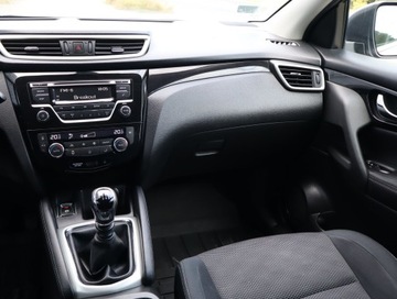 Nissan Qashqai II Crossover 1.2 DIG-T 115KM 2016 Nissan Qashqai 1.2 DIG-T, Salon Polska, zdjęcie 7
