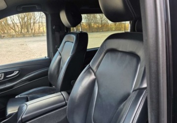 Mercedes Klasa V W447 Długi Facelifting 2.0 250d 190KM 2023 Mercedes-Benz Klasa V 4- MaticSalon PLBezwypadkowyAMGElektryczne drzwiGwar, zdjęcie 10