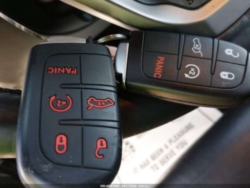 Jeep Grand Cherokee IV 2021 Jeep Grand Cherokee 2021 JEEP GRAND CHEROKEE LIMITED 4X4 3.6 Benzyna 293KM, zdjęcie 8