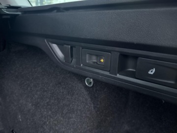 Skoda Octavia IV Kombi 2.0 TDI 150KM 2022 Skoda Octavia 2.0 TDI 150KM DSG Hak El. Fotele FV2, zdjęcie 32