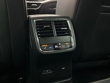 Skoda Octavia IV Kombi 2.0 TDI 150KM 2021 Skoda Octavia 2.0TDI 150KM Style DSG l Hak, LED Ma, zdjęcie 32