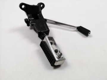 ПОДНОЖКА ВОДИТЕЛЯ ЛЕВАЯ КРЕПЛЕНИЕ РЫЧАГА ПЕРЕДАЧ SUZUKI VL 800 VOLUSIA