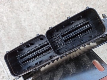 JAGUAR F-PACE X761 3.0 DIESEL VELAR JEDNOTKA ŘÍZENÍ MOTORU ECU + STOJAN