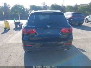 Mercedes GLC C254/X254 2022 Mercedes-Benz GLC 300, 2022r., 4x4, 2.0L 2.0 Benzyna 255KM, zdjęcie 7