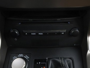 Lexus NX I SUV 300h 197KM 2015 Lexus NX HEV 4x4 skóra el. sterowane i grzane, zdjęcie 28