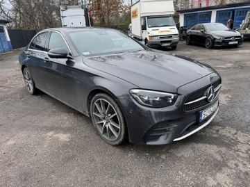 Mercedes Klasa E W213 Limuzyna Facelifting 2.0 E220d 194KM 2021 Mercedes E 300