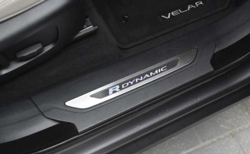 Land Rover Range Rover Velar SUV 2.0 Si4 300KM 2017 Land Rover Range Rover Velar Land Rover Range Rover Velar 2.0 Si4 GPF R-Dy, zdjęcie 29