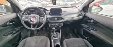 Fiat Tipo II Station Wagon 1.4 95KM 2019 Fiat Tipo 2019r, 1.4 LPG. Lekko uszkodzony przod i tyl. Jezdzi. VAT 23, zdjęcie 5