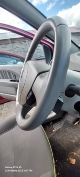 RENAULT TWINGO II FACELIFT 11- VOLANT BEZ ULOŽENÍ SVĚTLÝ KŮŽE