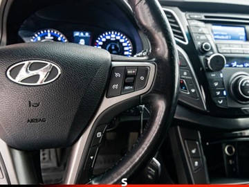 Hyundai i40 Kombi Facelifting 1.7 CRDi 141KM 2015 HYUNDAI i40 1.7 CRDi BlueDrive Combi 141KM 2015, zdjęcie 14