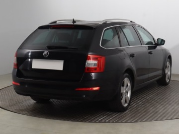 Skoda Octavia III Kombi 2.0 TDI CR DPF 150KM 2015 Skoda Octavia 2.0 TDI, DSG, Xenon, Bi-Xenon, zdjęcie 4