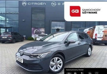 Volkswagen Golf VIII Variant 1.5 eTSI 150KM 2024 Volkswagen Golf Variant 1.5 eTSI mHEV 150KM DSG Life Salon PL I-wszy wlasc