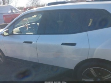 BMW iX 2024 BMW iX xDrive50 2024 Elektryczny 516KM, zdjęcie 2