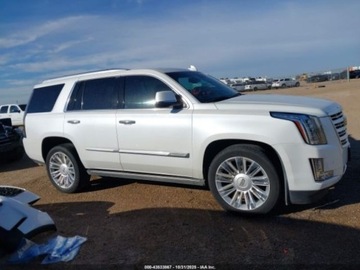Cadillac Escalade III 2016 Cadillac Escalade Platinum, 2016r., 4x4, 6.2L 6.2 Benzyna 420KM, zdjęcie 2