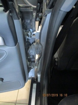 AUDI A 4 B5 FL PANT DVEŘE LEVÝ ZADNÍ LY7L
