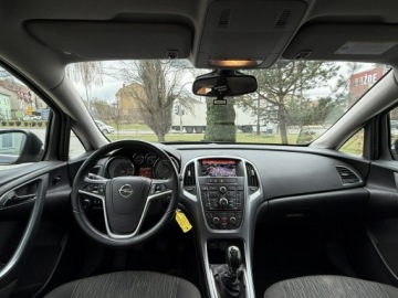 Opel Astra J Sports Tourer Facelifting 1.4 Turbo ECOTEC 120KM 2014 Opel Astra J 1.4T Lift 2014r Nawigacja Serwis, zdjęcie 4