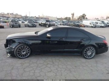 Mercedes CLS W218 2017 Mercedes-Benz CLS 550 2017 4.7 Benzyna 402KM, zdjęcie 2