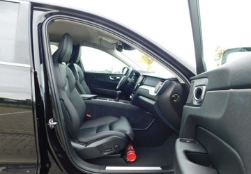 Volvo XC60 II Crossover D3 150KM 2020 Volvo XC 60 z Gwarancja Kamera Skora Fotele Comforty 2.0 Diesel 150KM, zdjęcie 5
