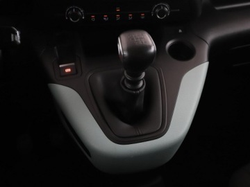 Citroen Berlingo III Osobowy M 1.2 PureTech 110KM 2019 Citroen Berlingo Navi Hak Czujniki parkowania, zdjęcie 27