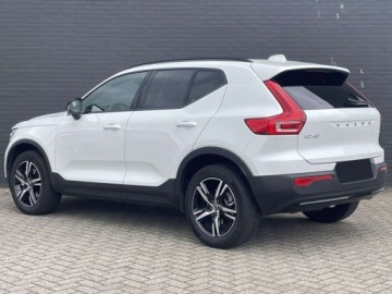 Volvo XC40 Crossover Facelifting 2.0 B3 163KM 2025 VOLVO XC40 B3 Plus Dark Suv 2.0 163KM 2025, zdjęcie 1