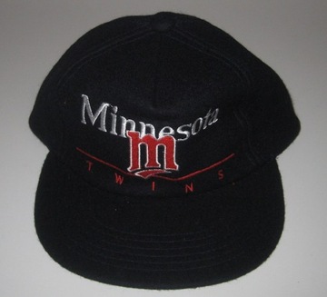 BASEBALL - MINNESOTA TWINS - CZAPKA Z DASZKIEM