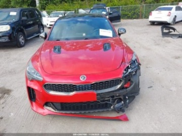 Kia Stinger Liftback 3.3 T-GDi 366KM 2018 Kia Stinger 2018 r., 3.3 L GT1 AWD 3.3 Benzyna 365KM, zdjęcie 1