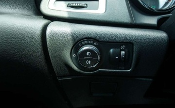 Opel Astra J Sports Tourer 1.4 Turbo ECOTEC 140KM 2011 Opel Astra 1.4T 140KM Led Xenon PDC Climatronic serwis ASO Alu 1.4 Benzyna, zdjęcie 23