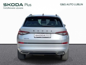 Skoda Kodiaq I SUV 2.0 TDI SCR 200KM 2021 Skoda Kodiaq Sportline 2.0 TDI 200KM 4x4 DSG 7-osobowy Matrix LED Hak, zdjęcie 3