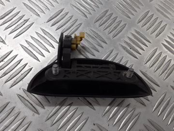KLIKA LEVÝ PŘEDNÍ VNĚJŠÍ PEUGEOT 107 1.0