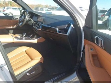 BMW X5 G05 2021 BMW X5 3.0 V6 benzyna 340KM 4X4 M-Pakiet od ubezpieczyciela 3.0 Benzyna, zdjęcie 4