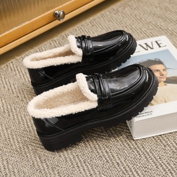 ЧЕРНЫЕ КОЖАНЫЕ МОКАСИНЫ, ГУСТАЯ КРАСКА