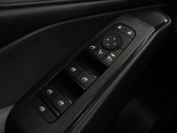 Nissan Qashqai III Crossover 1.3 DIG-T MHEV 140KM 2022 Nissan Qashqai mHEV panorama ACC klima-auto, zdjęcie 32