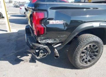 Chevrolet 2023 Chevrolet Colorado 2023, 2.7L, 4x4, TRAIL BOSS, od ubezpieczalni 2.7 310KM, zdjęcie 4