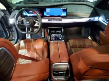 BMW Seria 7 G70 2023 BMW Seria 7 760XI 2023 4.4 Benzyna 536KM, zdjęcie 8