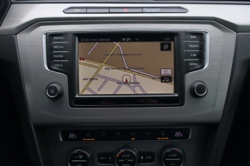 Volkswagen Passat B8 Variant 1.6 TDI 120KM 2015 VW Passat 1.6 TDI, Salon Polska, Navi, Klima, zdjęcie 17