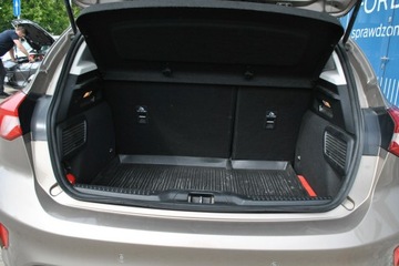 Ford Focus III Hatchback 5d facelifting 1.0 EcoBoost 125KM 2018 Ford Focus Hatchback Trend 1,0 EcoBoost 125KM ASO, zdjęcie 9