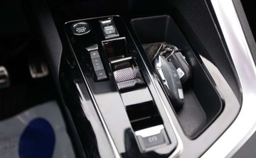 Peugeot 5008 II 2023 Peugeot 5008 1.2 PureTech mHEV GT SS e-DCS6 gwarancja biala perla 7 osobowy, zdjęcie 16