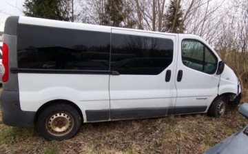 Renault Trafic II Furgon 2.0 dCi 115KM 2010 Renault Trafic Renault Trafic Passenger FAP L2H1 Expression 2.0 Diesel, zdjęcie 2