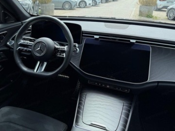 Mercedes Klasa E W214 Sedan 2.0 220d 197KM 2025 E Klasa 220 d 4-Matic AMG 2.0 (197KM) 2025, zdjęcie 7