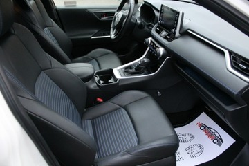 Toyota RAV4 V SUV 2.5 Hybrid Dynamic Force 218KM 2021 Toyota RAV-4 SELECTION 2.5 HYBRID Salon Polska, zdjęcie 17