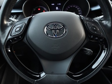 Toyota C-HR I Crossover Facelifting 1.8 Hybrid 122KM 2021 Toyota C-HR 1.8 Hybrid, Salon Polska, zdjęcie 19