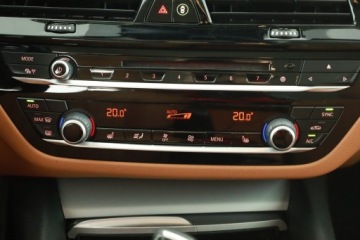 BMW Seria 5 G30-G31 Touring 530d 265KM 2018 BMW 5 530d, 261 KM, Automat, Skóra, Navi, Klima, zdjęcie 11