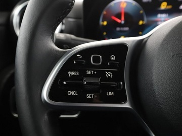 Mercedes Klasa A W177/V177 2022 Mercedes A 180 FV23% navi półskóra grzane, zdjęcie 35