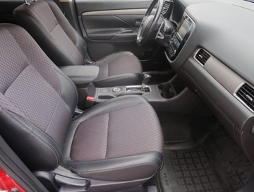 Mitsubishi Outlander III SUV Facelifting 2015 2.0 MIVEC 150KM 2015 Mitsubishi Outlander 2.0, Salon Polska, zdjęcie 7