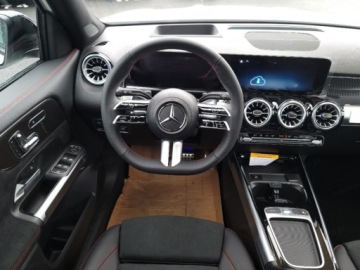 Mercedes GLB SUV 2.0 220d 190KM 2025 MERCEDES-BENZ GLB 220 d 4-Matic AMG Line 2.0 (190KM) 2025, zdjęcie 6