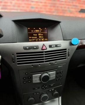 Opel Astra H Hatchback 5d 1.6 Twinport ECOTEC 105KM 2004 Opel Astra automat klima Alu Gwarancja w cenie Warszawa VWWL 1.6 Benzyna, zdjęcie 19