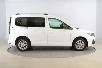 Ford Tourneo Connect III 2022 Ford Tourneo Connect 2.0 EcoBlue, Salon Polska, zdjęcie 5