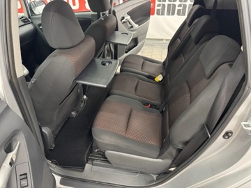 Toyota Verso Minivan 1.8 Valvematic 147KM 2010 Toyota Verso duze rodzinne 7osobowe przestronne auto w benzynie i automac, zdjęcie 32