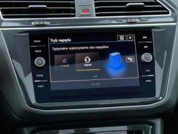 Volkswagen Tiguan II SUV Plug-in 1.4 TSI e-HYBRID 245KM 2022 Volkswagen Tiguan Tiguan 1.4 TSI Plug In DSG Highline LED Matrix Hak AsoFV, zdjęcie 34